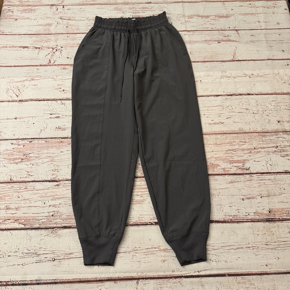 Abercrombie & Fitch Traveler Paper Bag Waist Jogger  Size Medium‎ Women's Gray